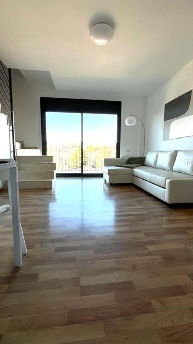 Apartamento Duplex Con Terraza By Prestigi Terrassa Exterior foto